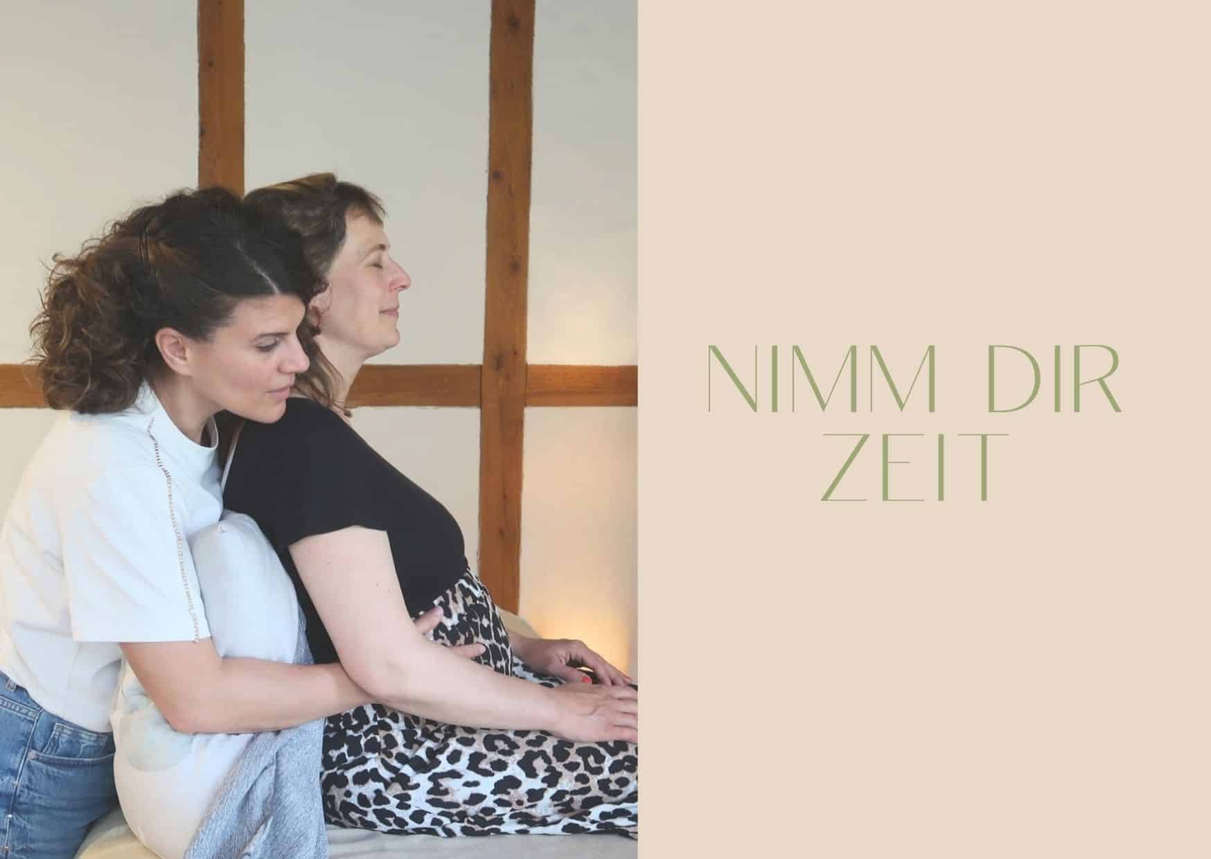 Schwangere Frau bei Craniosacral Therapie in Bern